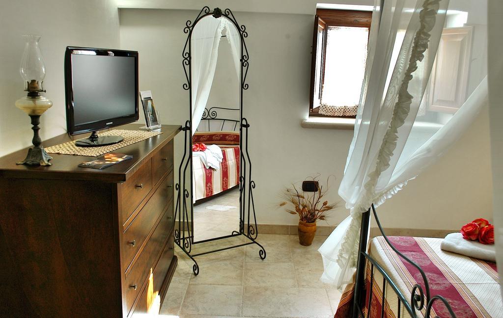 Bed and Breakfast Trulli Isago Locorotondo Exterior foto